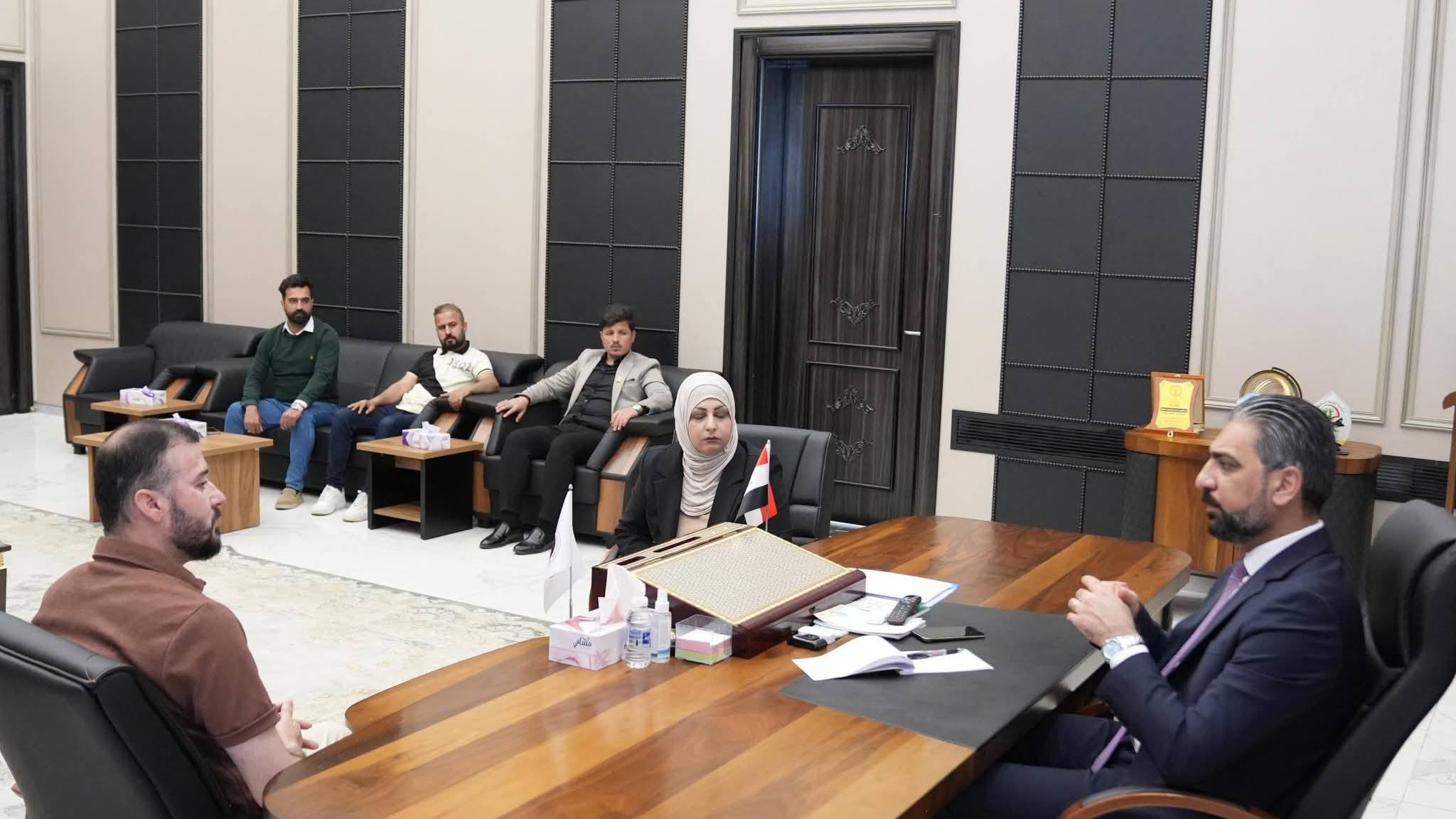 رئيس مجلس محافظة كركوك يستقبل ممثلي المحاضرين المجانيين ويؤكد دعمه لهم